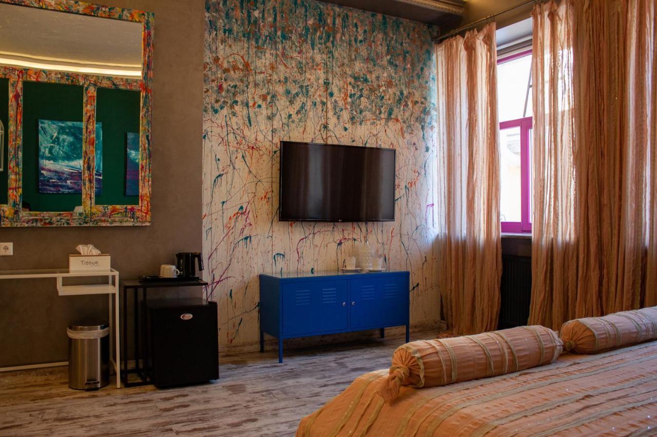 Manna Boutique Hotel (Adults Only) Kiev Exteriör bild