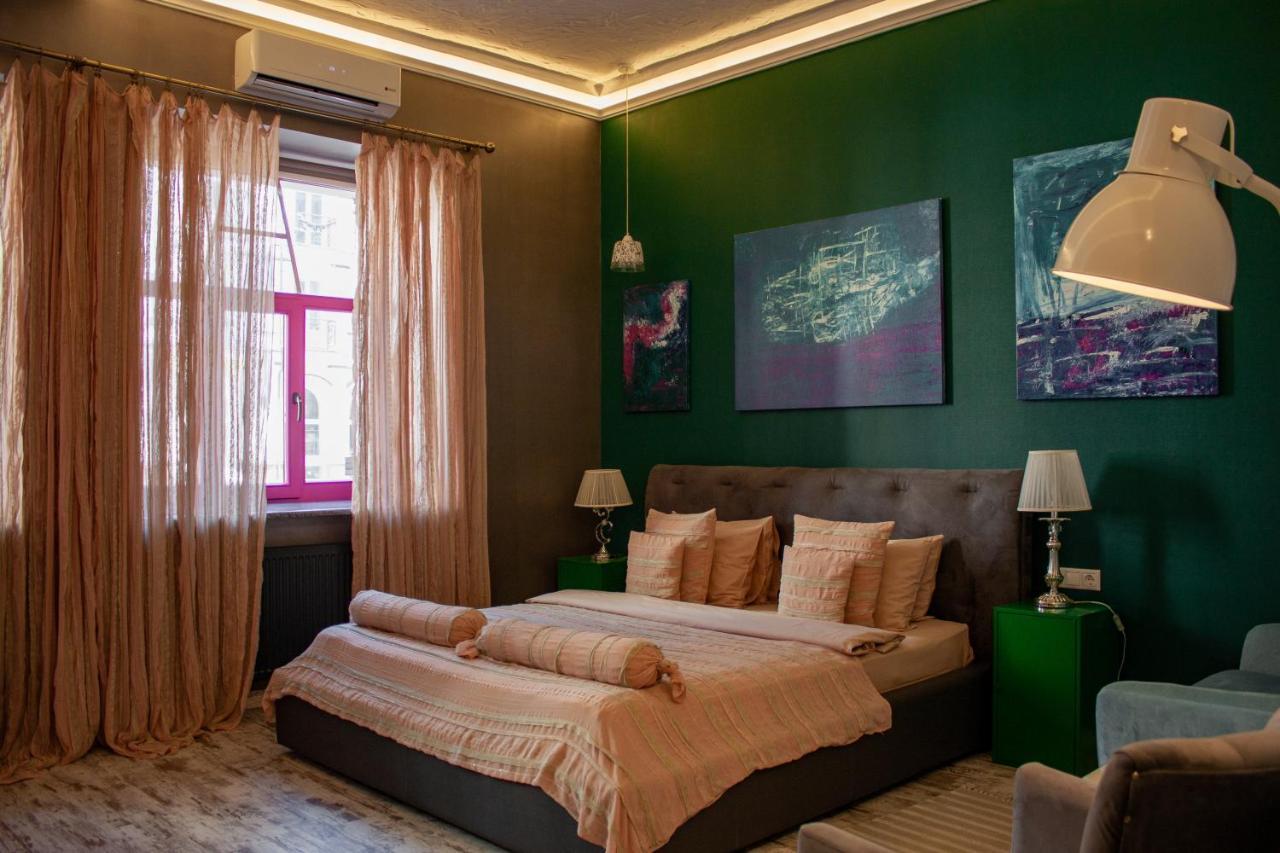 Manna Boutique Hotel (Adults Only) Kiev Exteriör bild