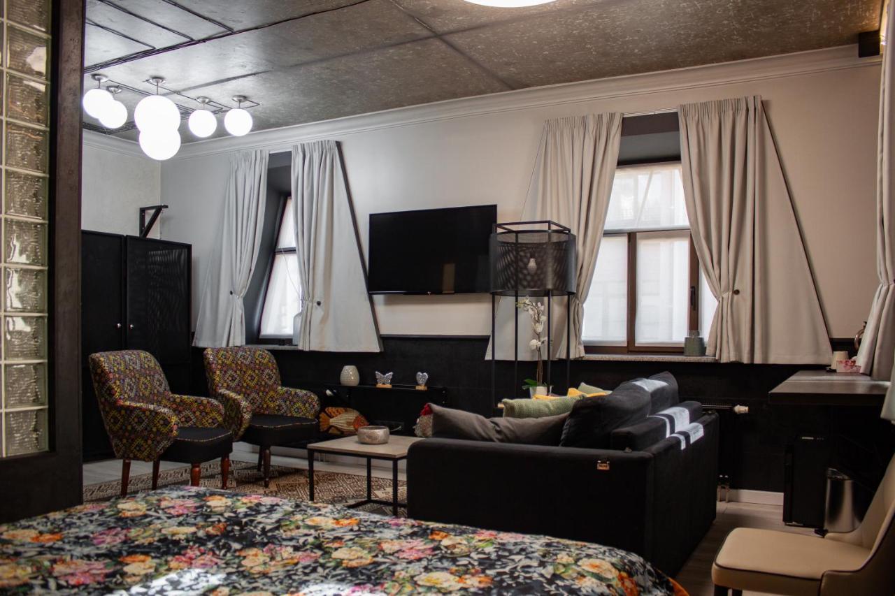 Manna Boutique Hotel (Adults Only) Kiev Exteriör bild
