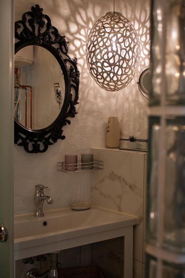 Manna Boutique Hotel (Adults Only) Kiev Exteriör bild