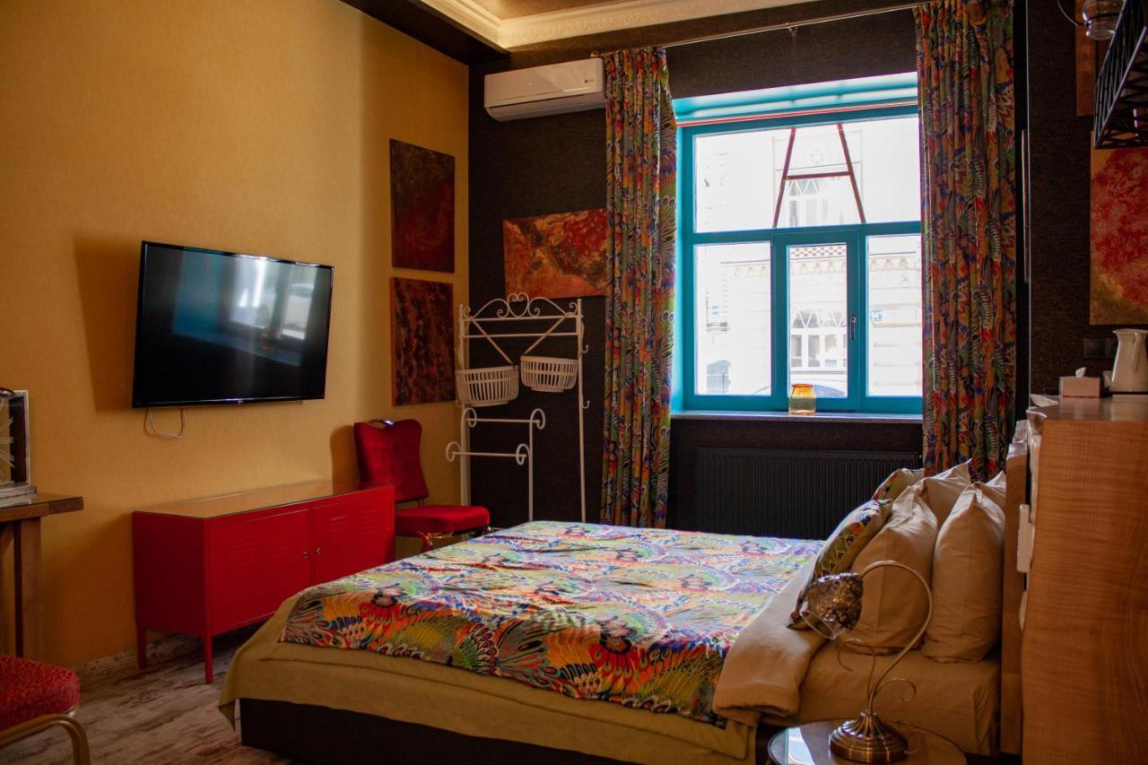Manna Boutique Hotel (Adults Only) Kiev Exteriör bild